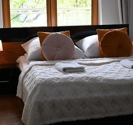 Silver Apartman